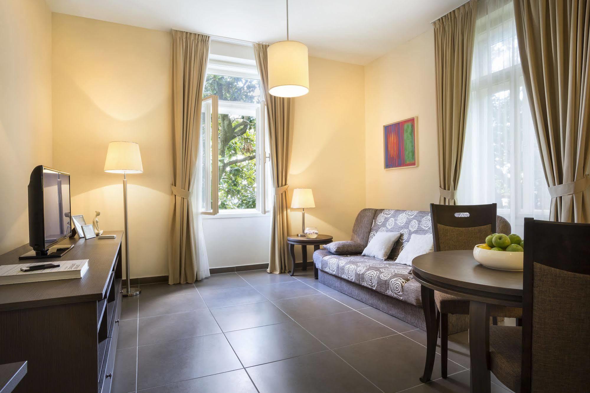 Remisens Villa Elsa 로브란 외부 사진